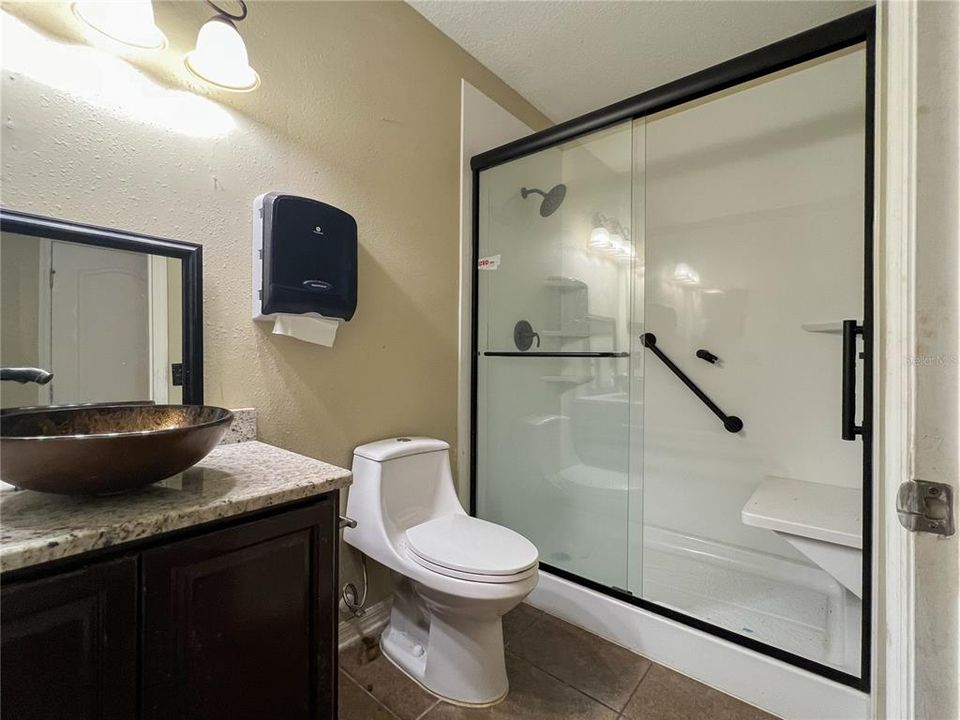 Active With Contract: $284,900 (5 beds, 3 baths, 2887 Square Feet)