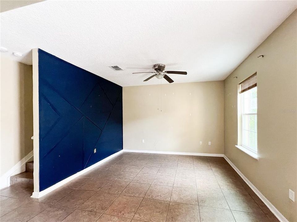 Active With Contract: $284,900 (5 beds, 3 baths, 2887 Square Feet)