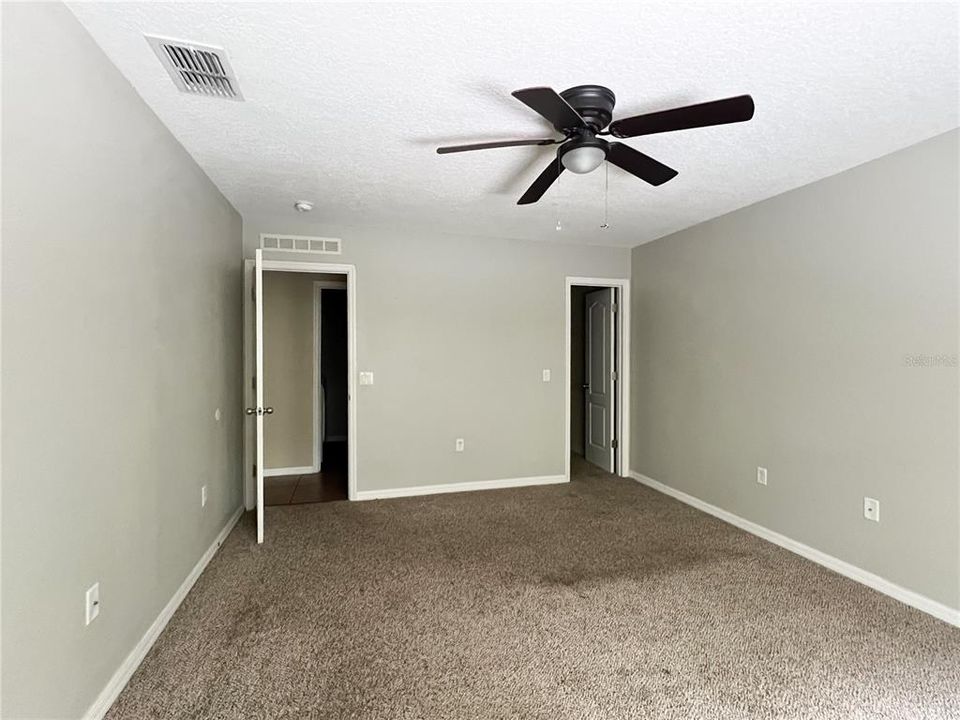 Active With Contract: $284,900 (5 beds, 3 baths, 2887 Square Feet)