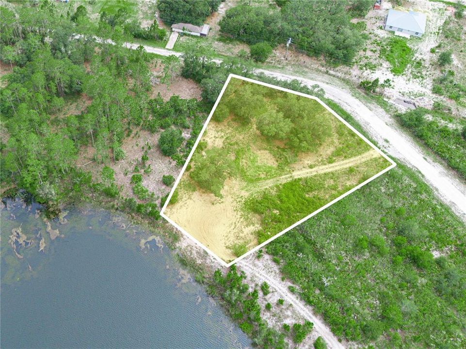 En Venta: $45,000 (0.88 acres)