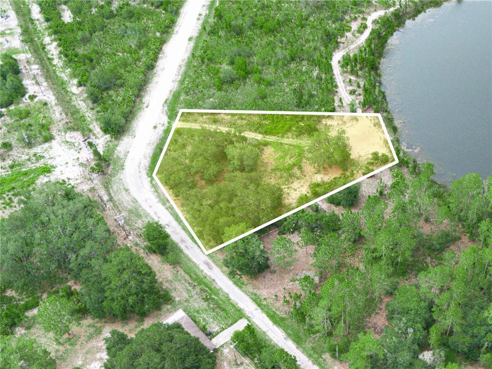 En Venta: $45,000 (0.88 acres)