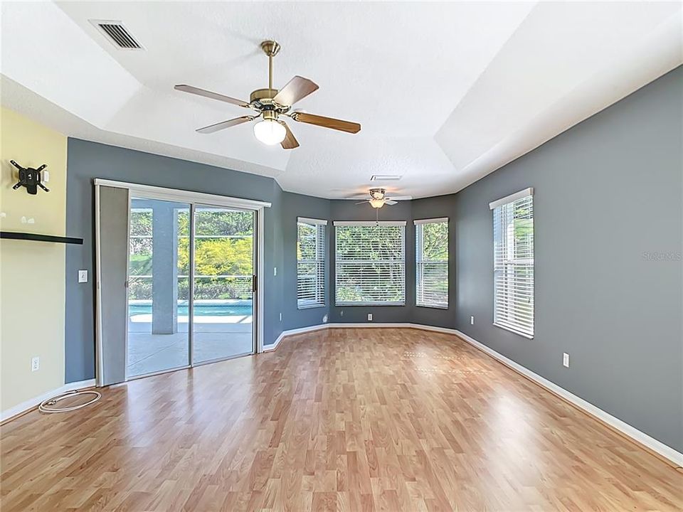 Active With Contract: $375,000 (3 beds, 2 baths, 2256 Square Feet)