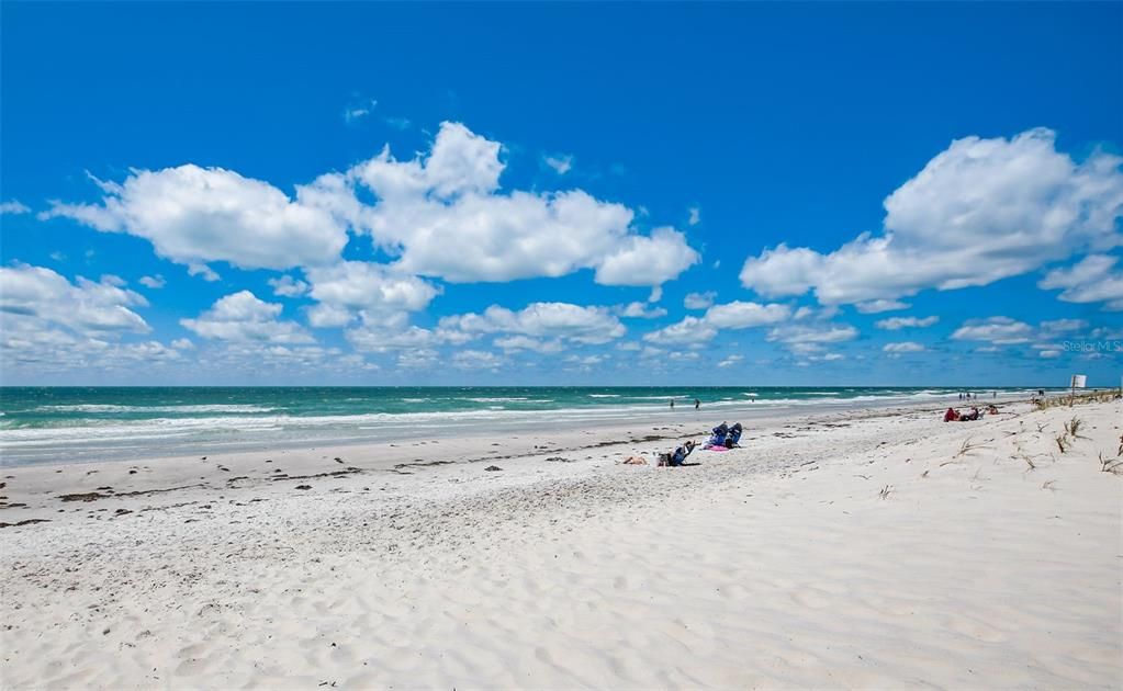 For Sale: $1,198,000 (2 beds, 2 baths, 1551 Square Feet)