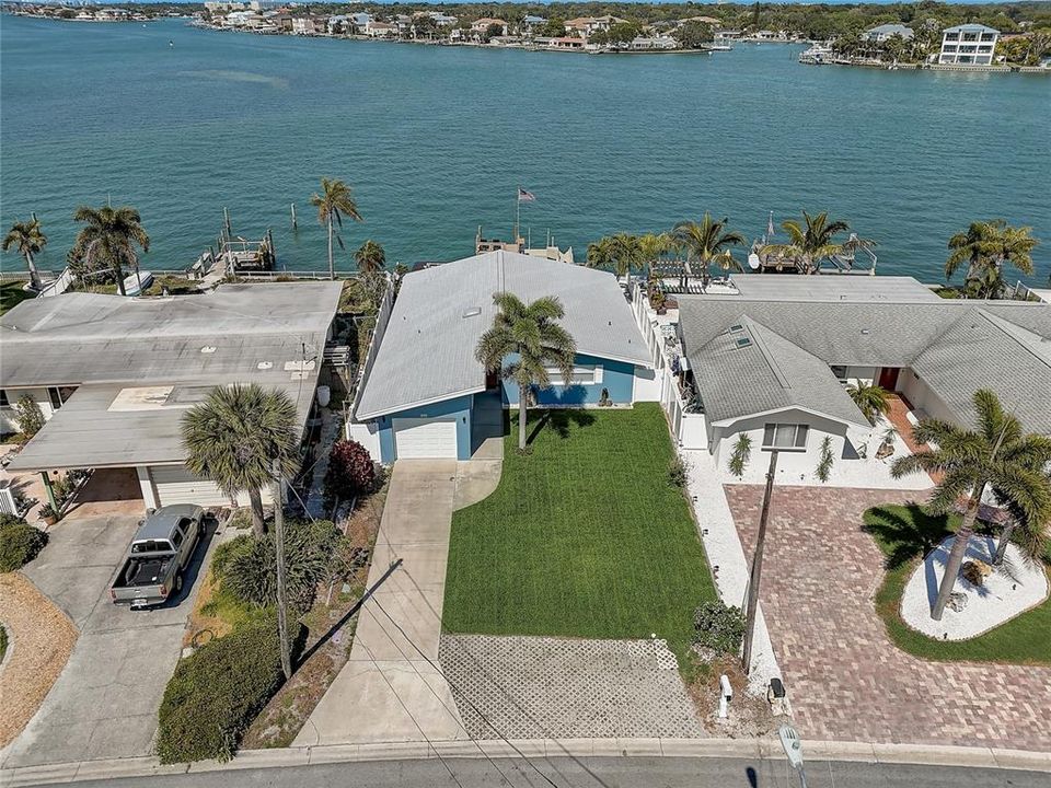 For Sale: $1,198,000 (2 beds, 2 baths, 1551 Square Feet)