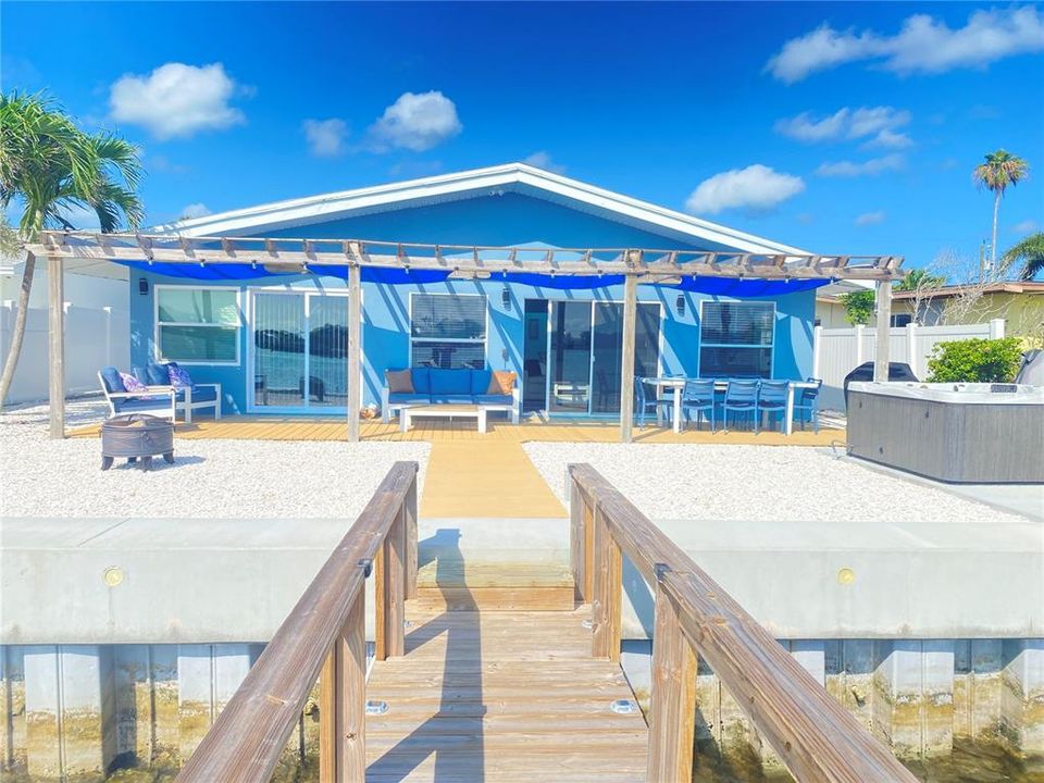 For Sale: $1,198,000 (2 beds, 2 baths, 1551 Square Feet)