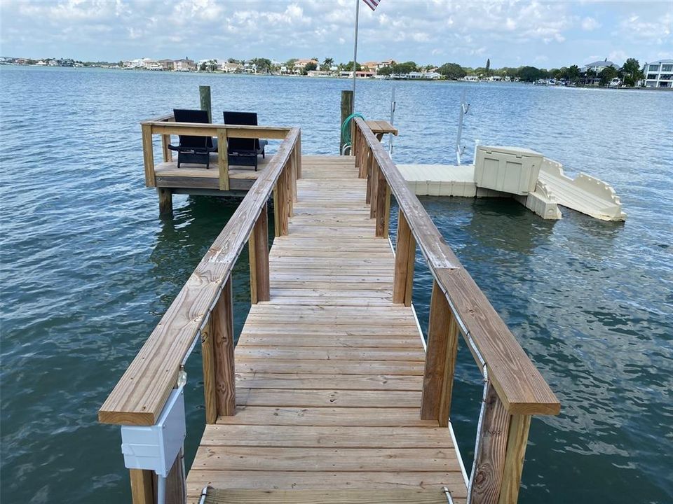 For Sale: $1,198,000 (2 beds, 2 baths, 1551 Square Feet)