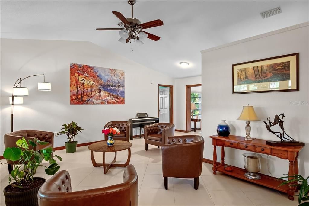 待售: $529,900 (4 贝兹, 3 浴室, 2438 平方英尺)