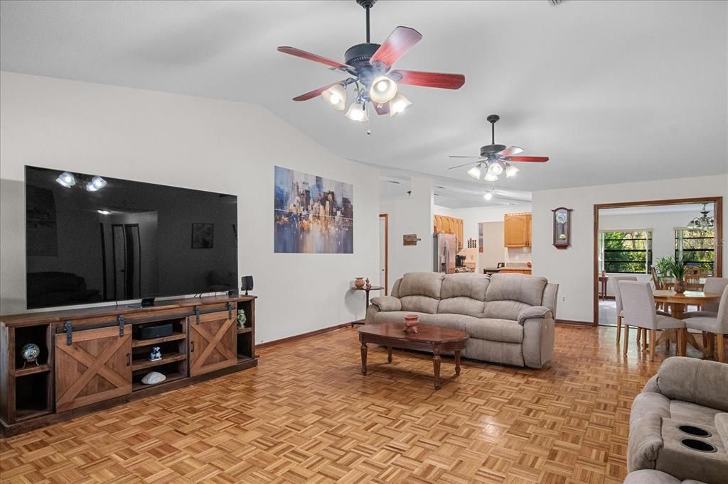 待售: $529,900 (4 贝兹, 3 浴室, 2438 平方英尺)