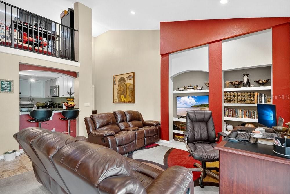 待售: $233,900 (2 贝兹, 2 浴室, 1398 平方英尺)