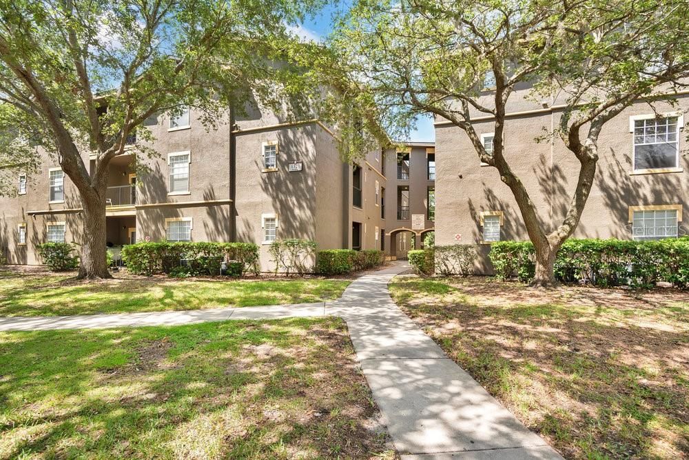 待售: $233,900 (2 贝兹, 2 浴室, 1398 平方英尺)