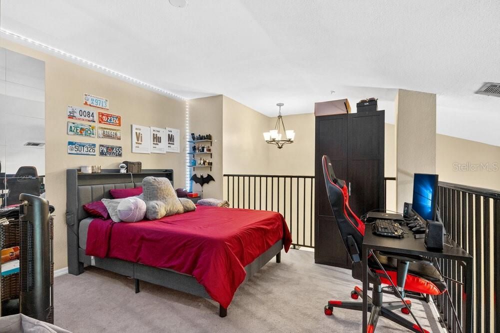 待售: $233,900 (2 贝兹, 2 浴室, 1398 平方英尺)