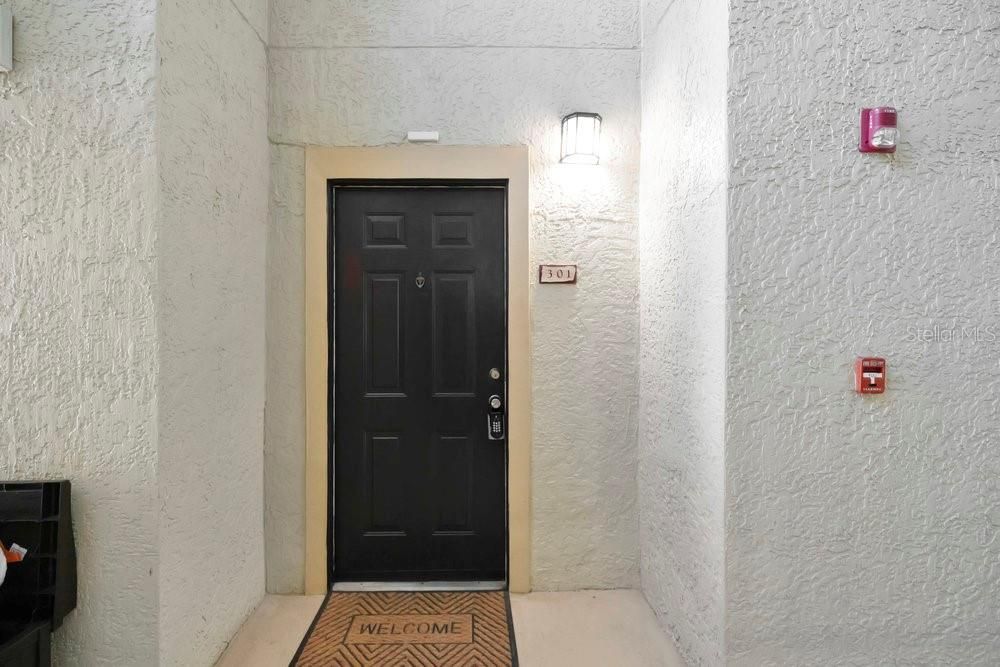 待售: $233,900 (2 贝兹, 2 浴室, 1398 平方英尺)