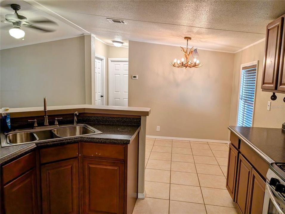 En Venta: $189,000 (3 camas, 2 baños, 1056 Pies cuadrados)