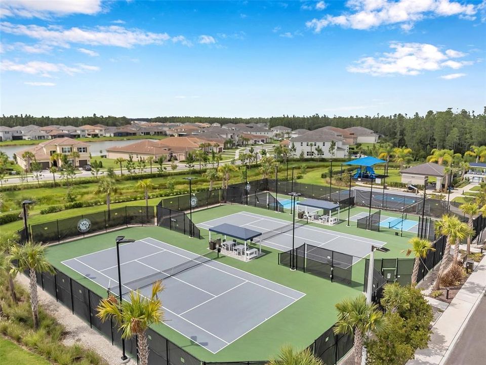 For Sale: $969,000 (6 beds, 5 baths, 4112 Square Feet)