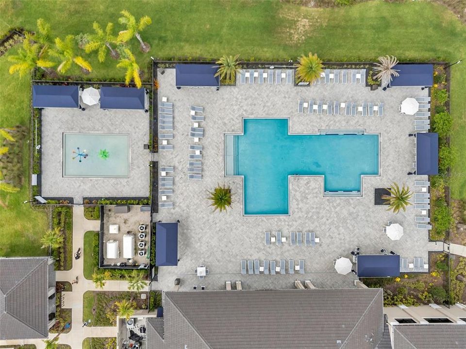 For Sale: $969,000 (6 beds, 5 baths, 4112 Square Feet)