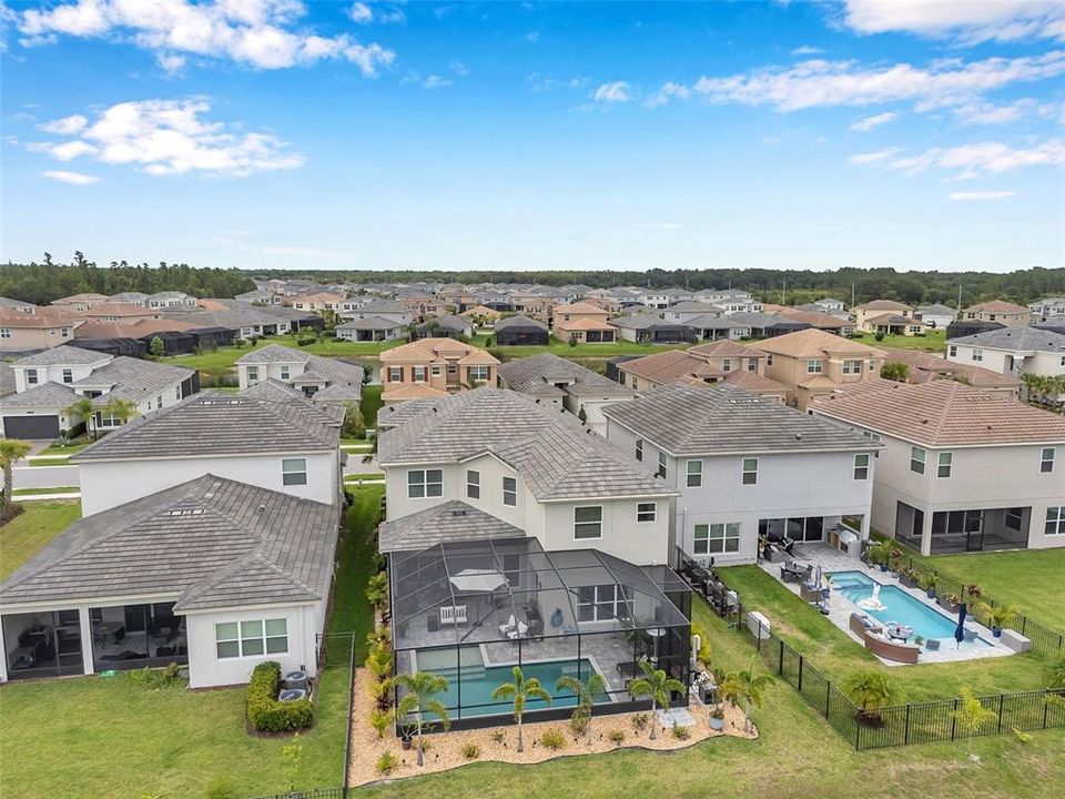 For Sale: $969,000 (6 beds, 5 baths, 4112 Square Feet)