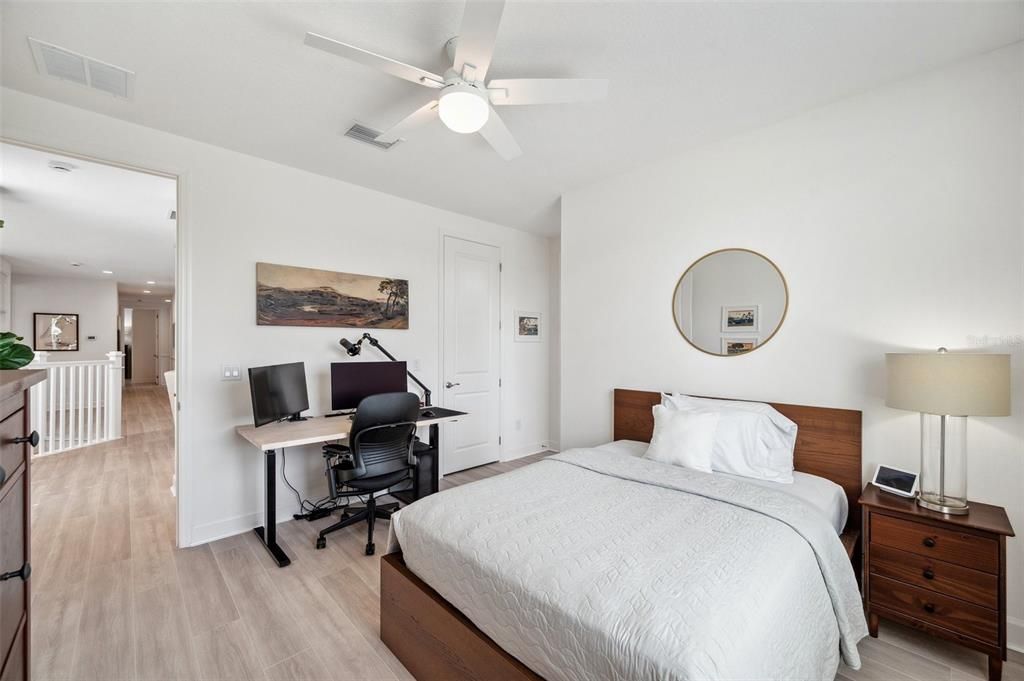 For Sale: $969,000 (6 beds, 5 baths, 4112 Square Feet)