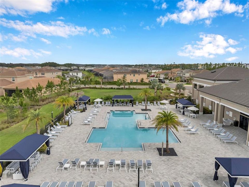 For Sale: $969,000 (6 beds, 5 baths, 4112 Square Feet)