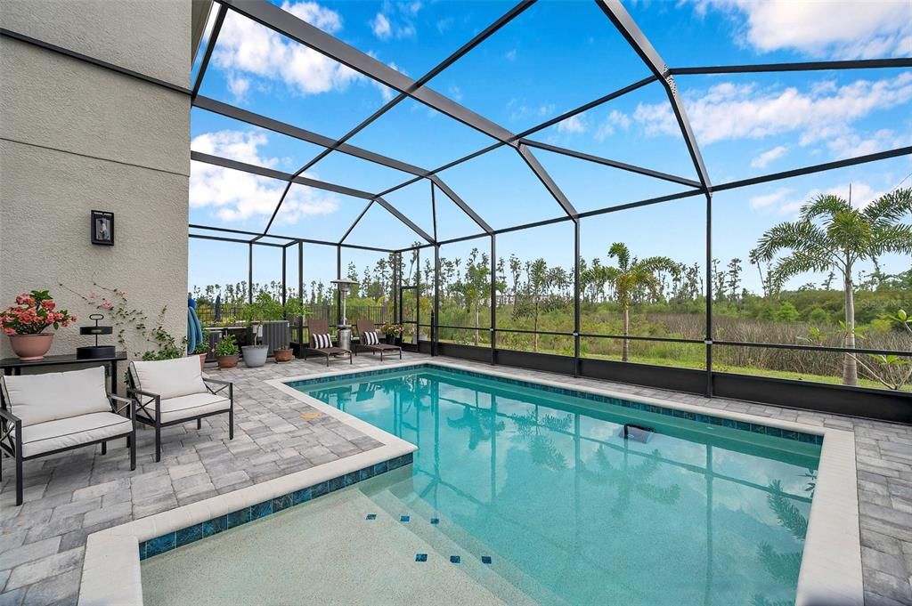 For Sale: $969,000 (6 beds, 5 baths, 4112 Square Feet)