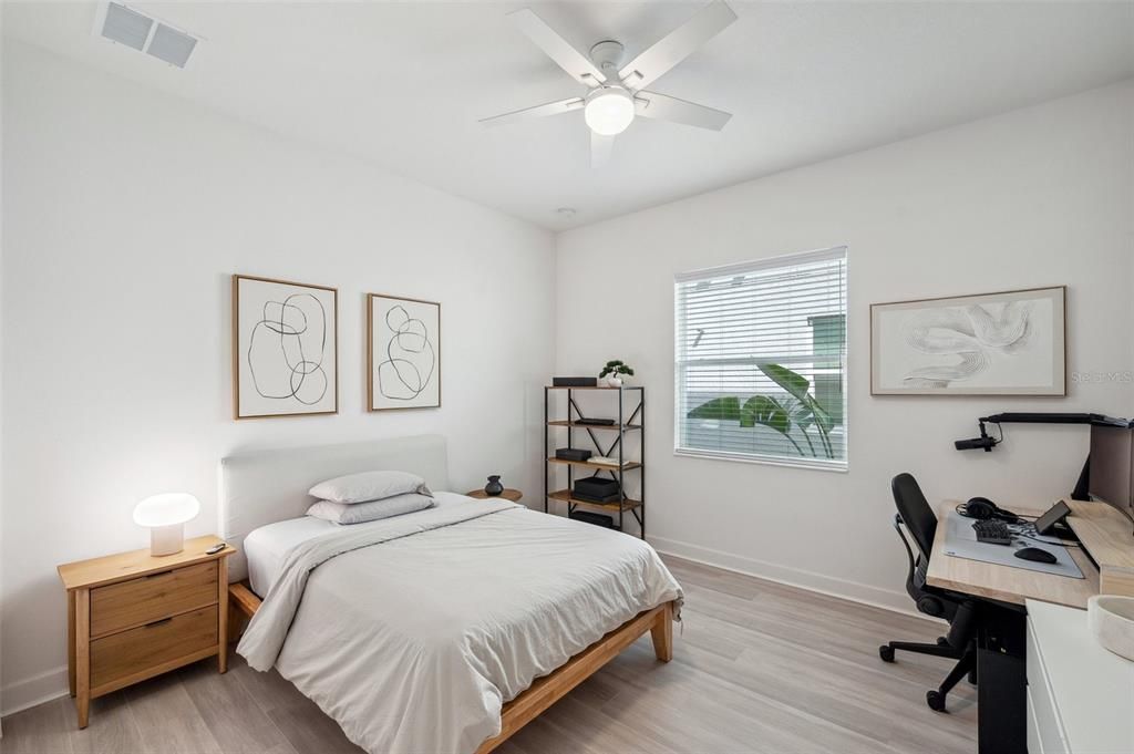 For Sale: $969,000 (6 beds, 5 baths, 4112 Square Feet)