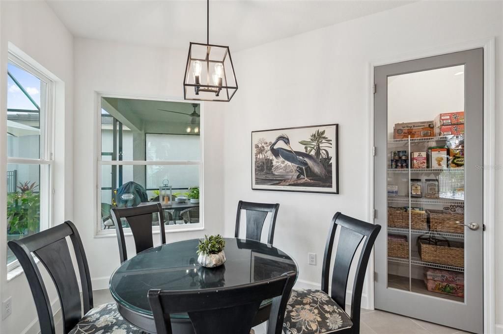 For Sale: $969,000 (6 beds, 5 baths, 4112 Square Feet)