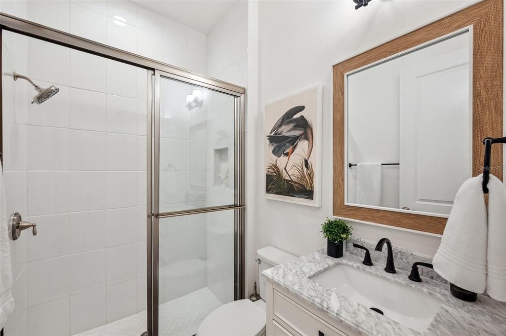 For Sale: $969,000 (6 beds, 5 baths, 4112 Square Feet)