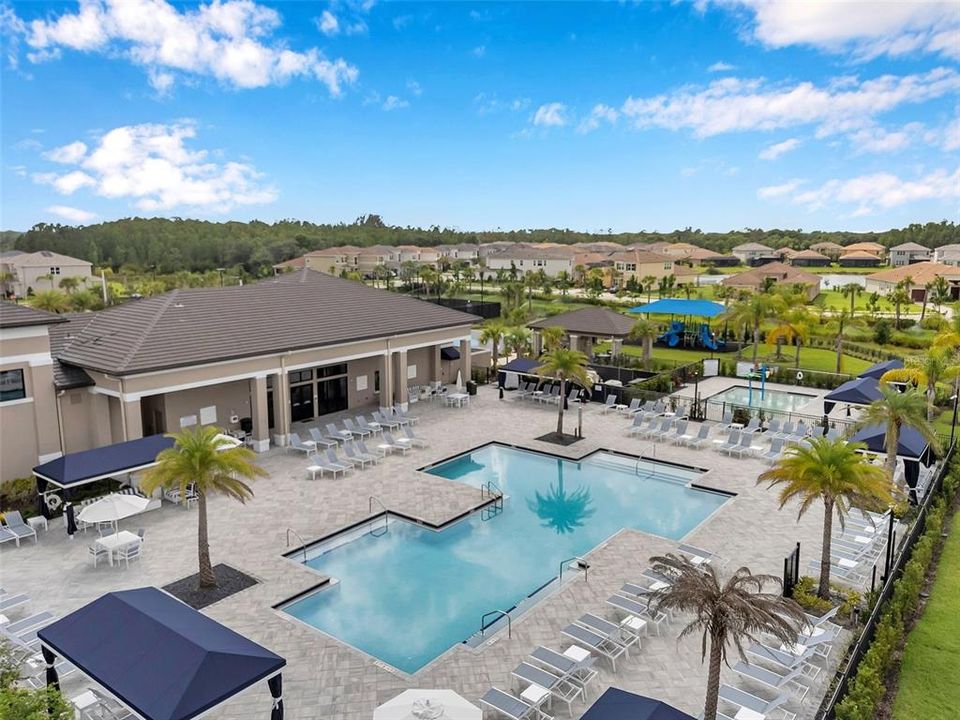 For Sale: $969,000 (6 beds, 5 baths, 4112 Square Feet)