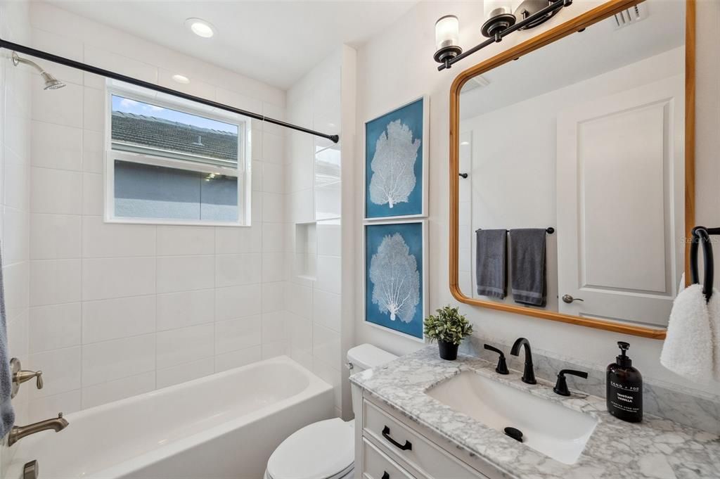 For Sale: $969,000 (6 beds, 5 baths, 4112 Square Feet)