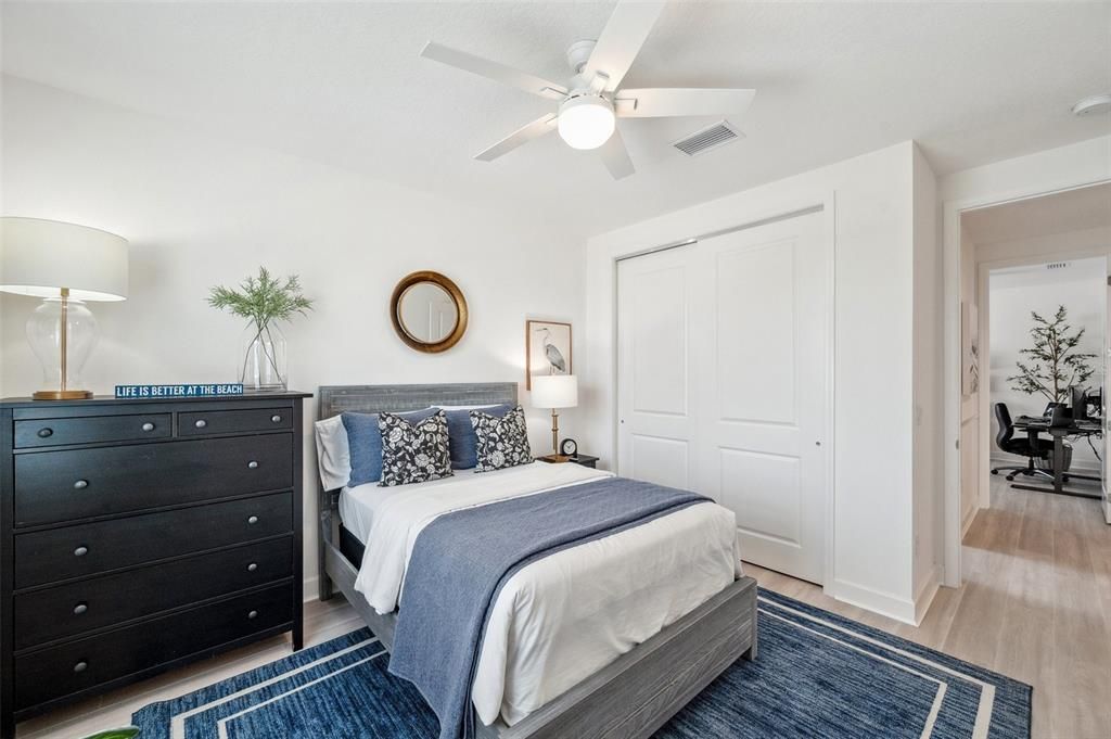 For Sale: $969,000 (6 beds, 5 baths, 4112 Square Feet)