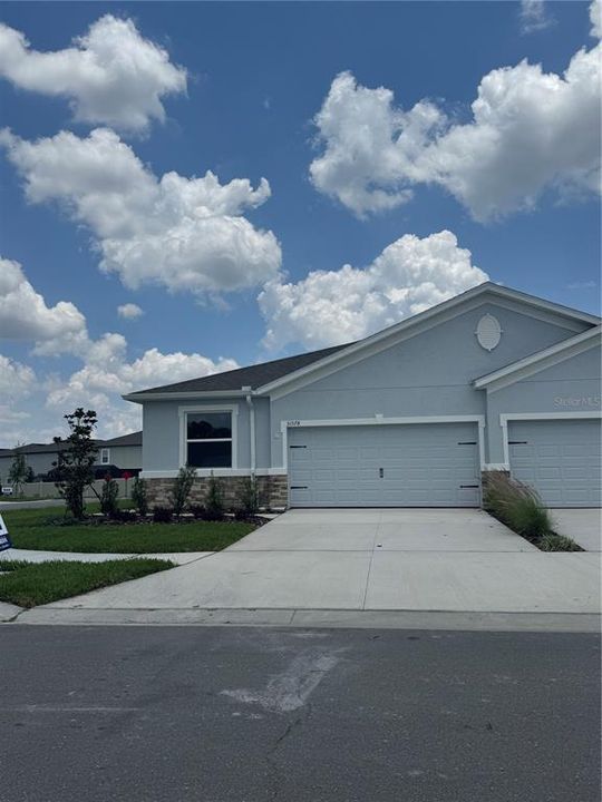 Recently Sold: $337,900 (3 beds, 2 baths, 1557 Square Feet)