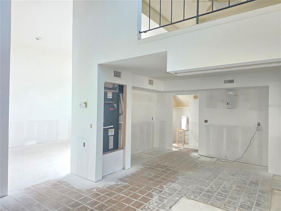 待售: $450,000 (2 贝兹, 2 浴室, 2199 平方英尺)