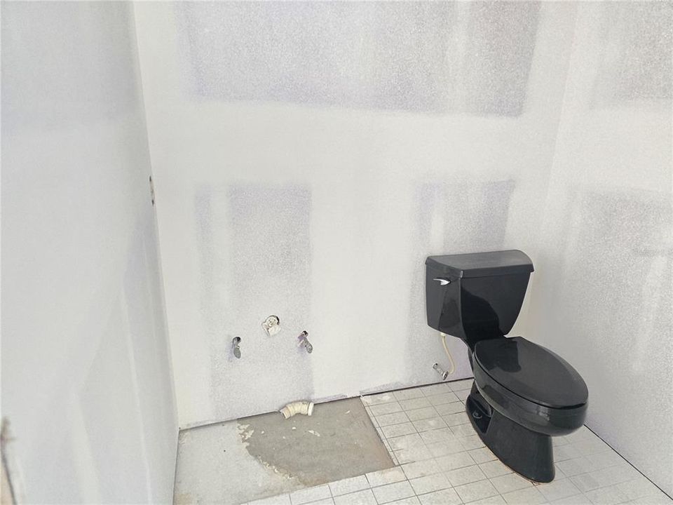 待售: $450,000 (2 贝兹, 2 浴室, 2199 平方英尺)