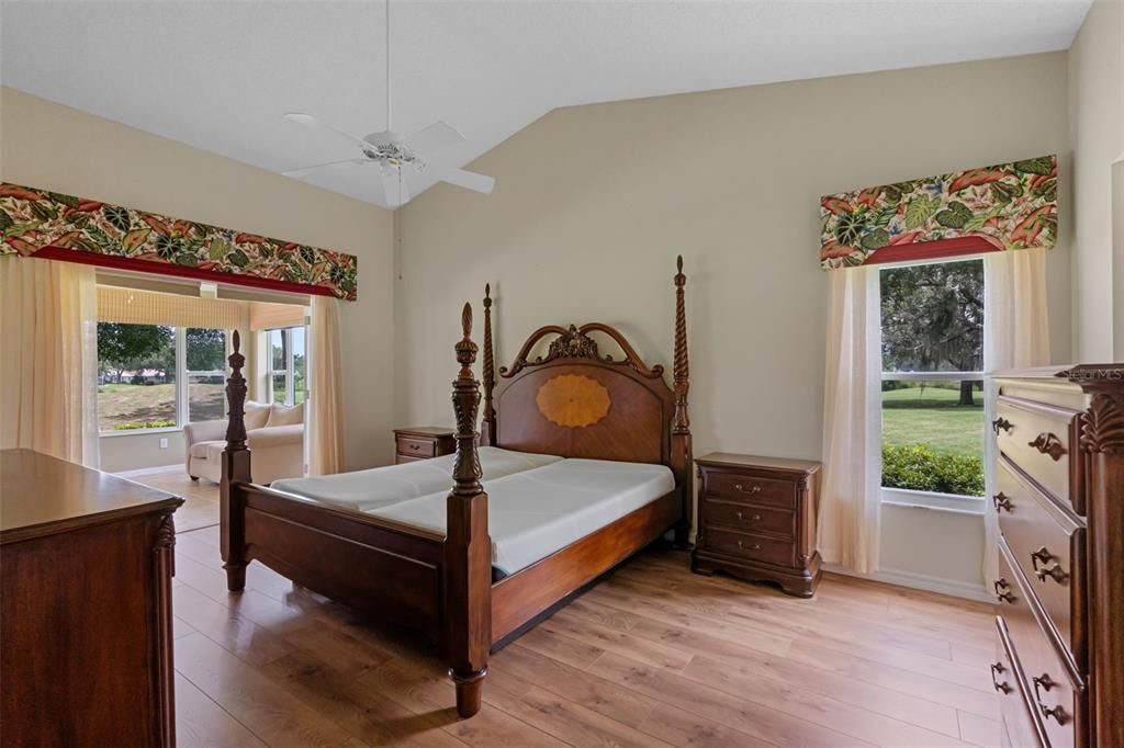 Active With Contract: $364,900 (3 beds, 2 baths, 2514 Square Feet)