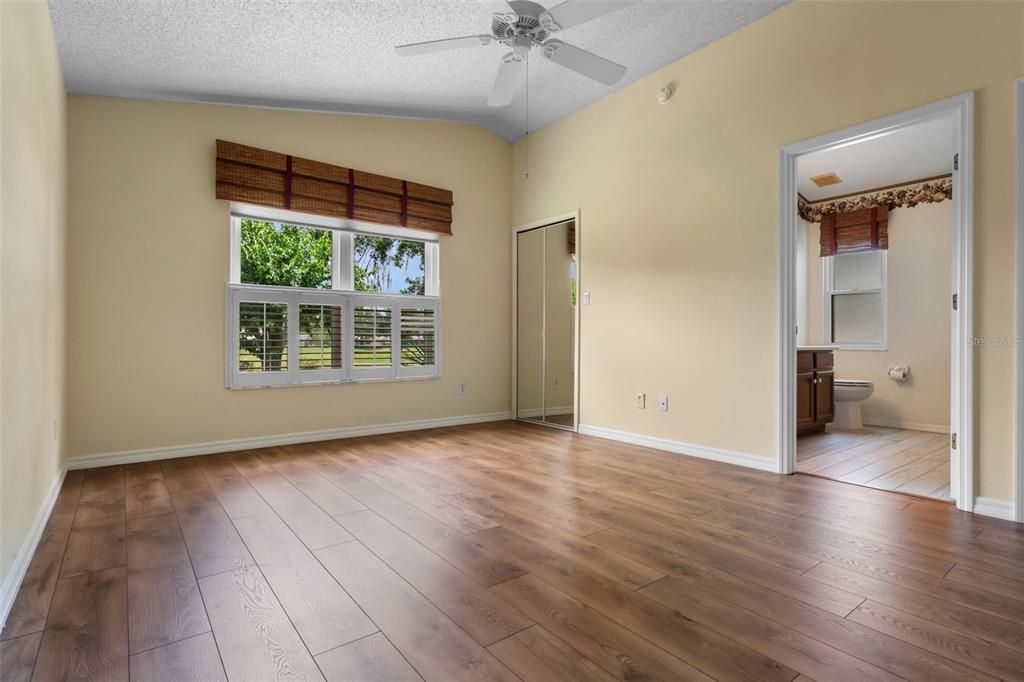 Active With Contract: $364,900 (3 beds, 2 baths, 2514 Square Feet)