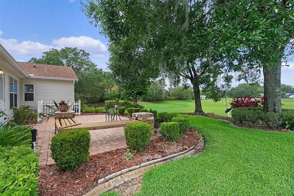 Active With Contract: $364,900 (3 beds, 2 baths, 2514 Square Feet)