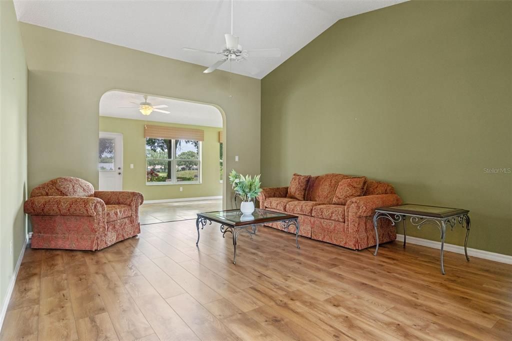 Active With Contract: $364,900 (3 beds, 2 baths, 2514 Square Feet)