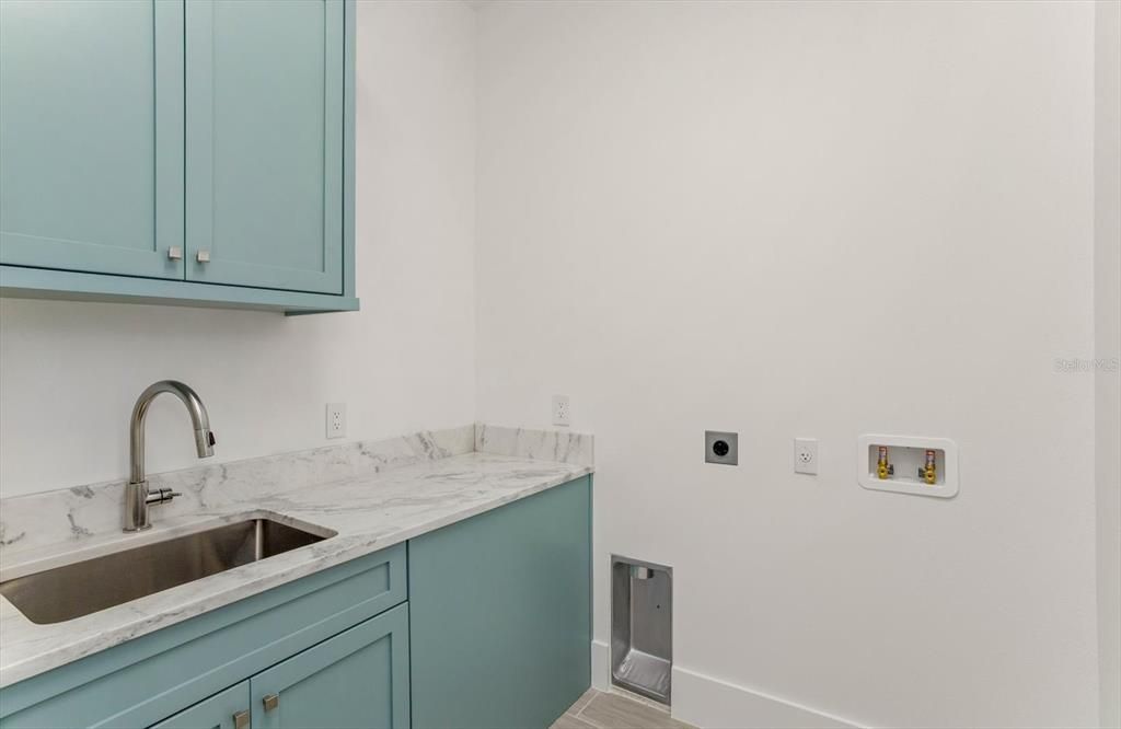 待售: $5,494,000 (5 贝兹, 6 浴室, 4665 平方英尺)