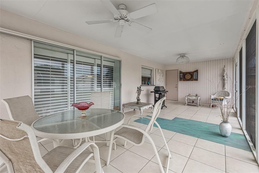 Activo con contrato: $350,000 (2 camas, 2 baños, 1333 Pies cuadrados)