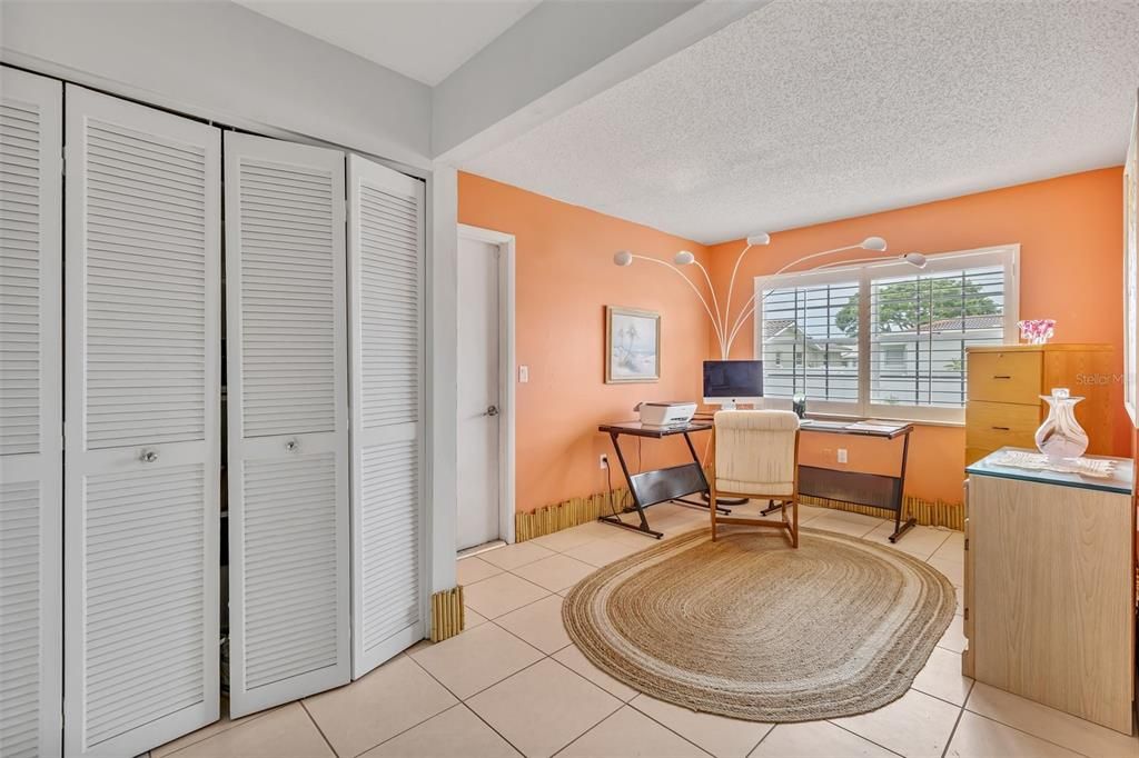 Activo con contrato: $350,000 (2 camas, 2 baños, 1333 Pies cuadrados)