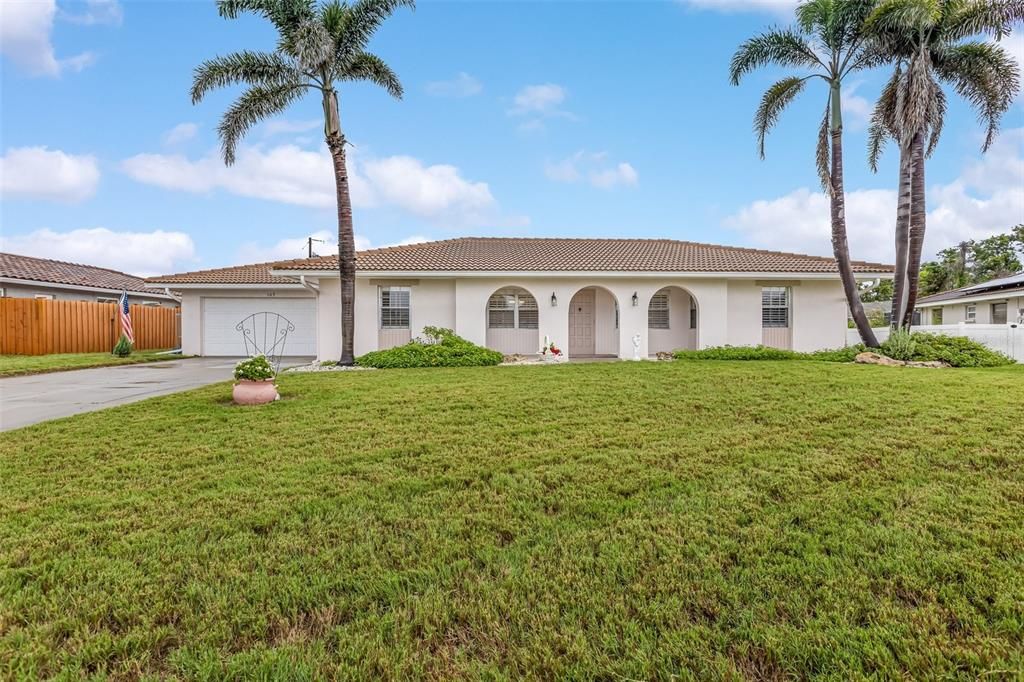 Activo con contrato: $350,000 (2 camas, 2 baños, 1333 Pies cuadrados)