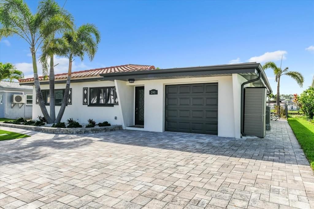 待售: $1,080,000 (2 贝兹, 3 浴室, 1680 平方英尺)