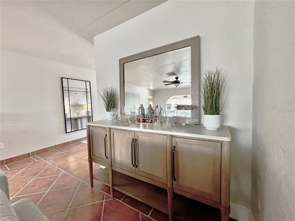 待售: $1,080,000 (2 贝兹, 3 浴室, 1680 平方英尺)