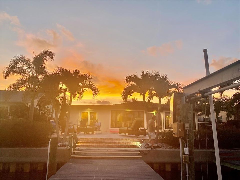 待售: $1,080,000 (2 贝兹, 3 浴室, 1680 平方英尺)