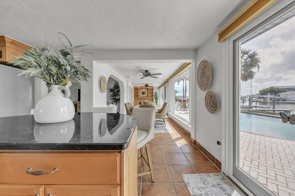 待售: $1,080,000 (2 贝兹, 3 浴室, 1680 平方英尺)