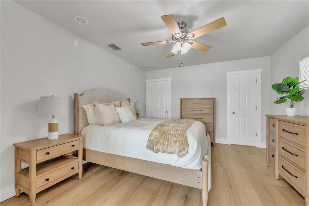 待售: $1,080,000 (2 贝兹, 3 浴室, 1680 平方英尺)