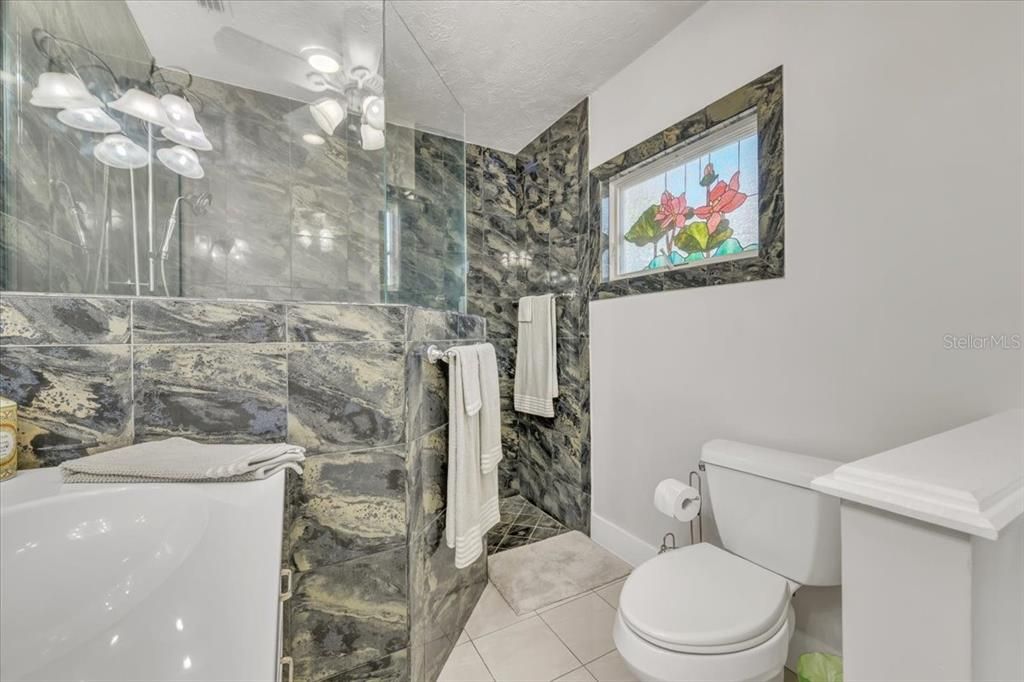 待售: $1,080,000 (2 贝兹, 3 浴室, 1680 平方英尺)