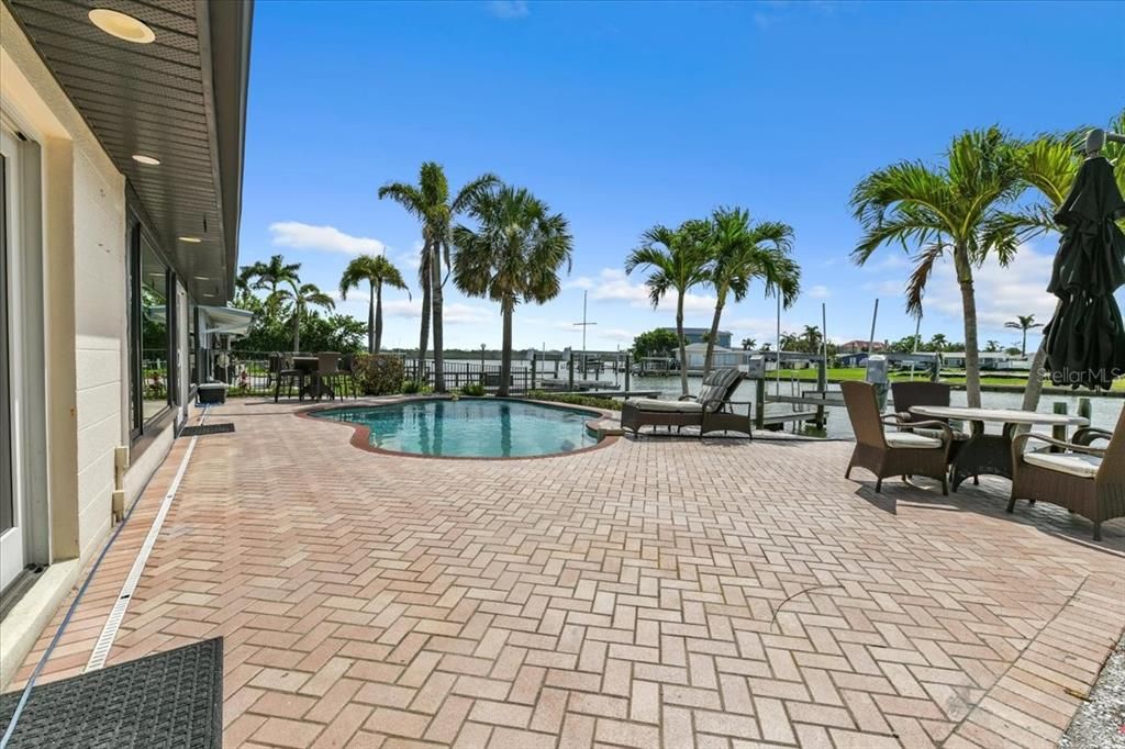 待售: $1,080,000 (2 贝兹, 3 浴室, 1680 平方英尺)