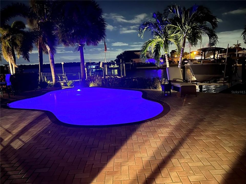 待售: $1,080,000 (2 贝兹, 3 浴室, 1680 平方英尺)