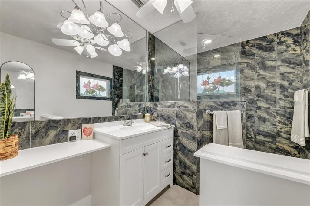 待售: $1,080,000 (2 贝兹, 3 浴室, 1680 平方英尺)