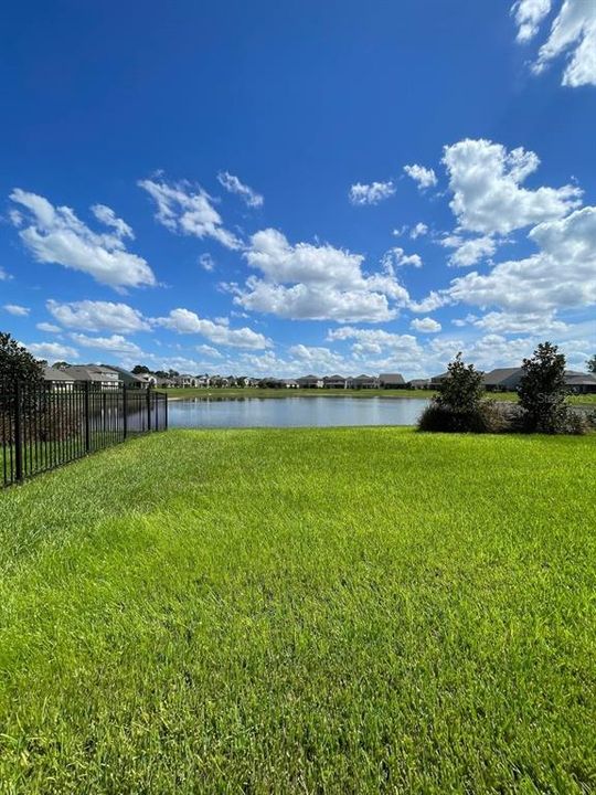 Activo con contrato: $4,300 (5 camas, 4 baños, 3227 Pies cuadrados)